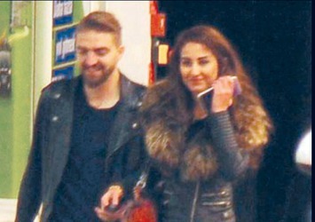 Caner Erkin çapkınlık turunda