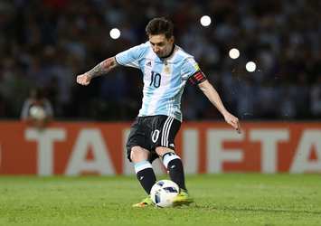 Messi, Arjantin formasıyla 50. golünü attı
