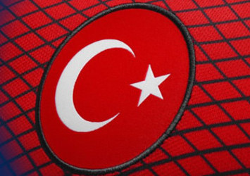 EURO 2016’da Türkiye formasını giyemeyecek!