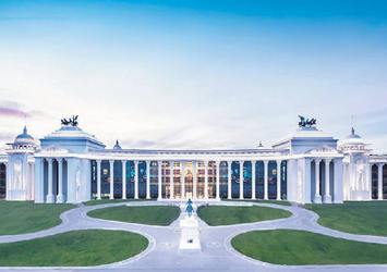 Fettah Tamince turizmcileri topa tuttu