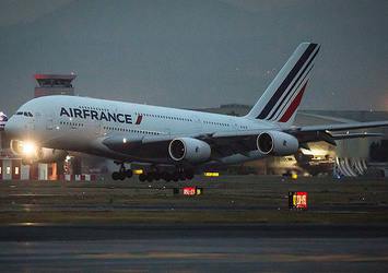 Air France'ta 'başörtüsü' krizi!