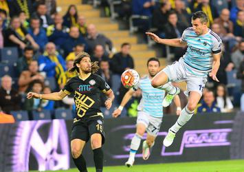 Van Persie’nin için Guiza kaçmış