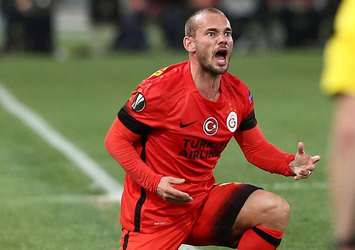 Sneijder dev derbide oynacayacak mı?