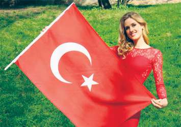 Wilma Elles, artık resmen Türk oldu
