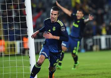 Persie'nin yerine 27'lik santrafor