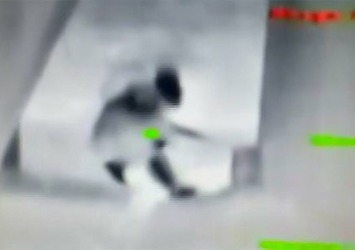 Teröristin vurulma anı görüntülendi