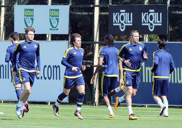 Fenerbahçe defansıyla Avrupa’da ilk 10’da