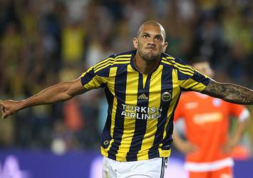 Fernandao kulübede 5 kilo aldı