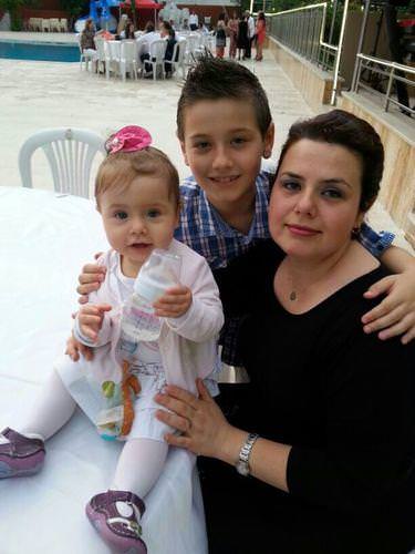 İşte Ebru Gündeş'in hiç bilinmeyen kız kardeşi - 1