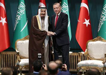 Erdoğan'dan Kral Selman'a devlet nişanı!