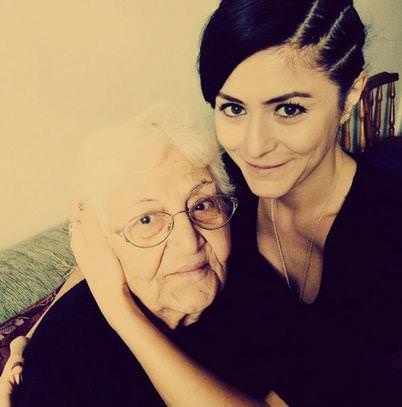 Deniz Çakır anneannesini kaybetti - 1