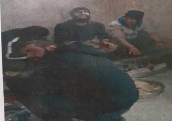 Canlı bombalar aynı fotoğrafta