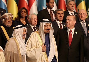 13. İslam İşbirliği Teşkilatı aile fotoğrafında bir tek Mısır'ın temsilcisi yoktu