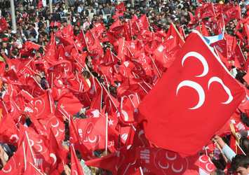 MHP'de toplu istifa şoku