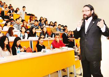 Silahlı isyan çağrısı yapan FETÖ'cü öğretim üyesi tutuklandı
