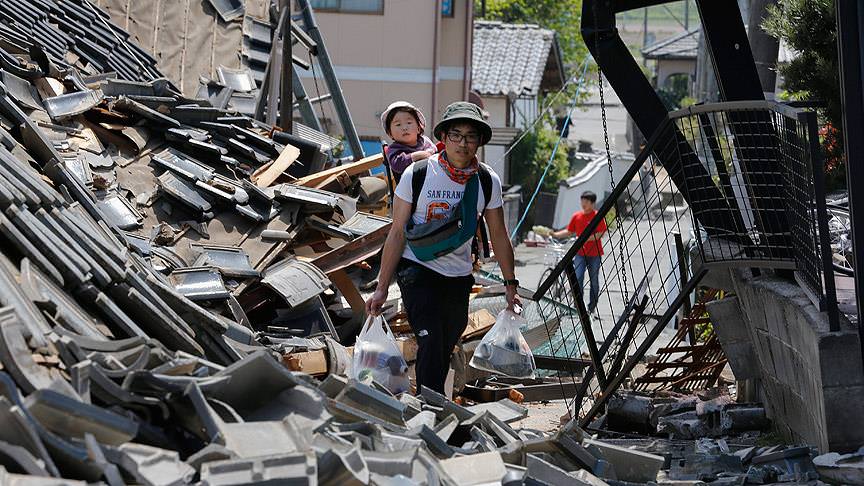 Japonya'da son 24 saatte 400'den fazla artçı deprem - 1