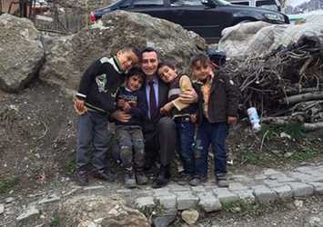 Kaymakam HDP'li vekilin haddini bildirdi!
