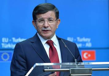 Davutoğlu: Adalet ve merhameti küreselleştirmek zorundayız
