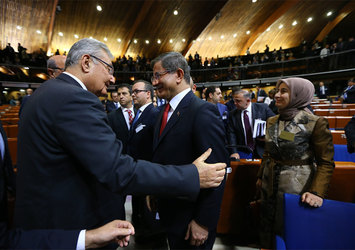 Deniz Baykal, Başbakan Davutoğlu'nu tebrik etti