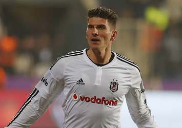 Gomez'den kalmak için şart!