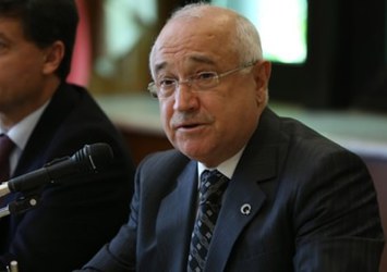 Cemil Çicek'ten "Dilini eşek arısı soksun" çıkışı