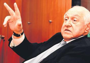 Duygun Yarsuvat: Galatasaray üç çocuğa kalmış