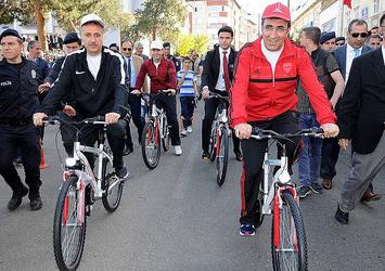 Bakan Yılmaz sağlıklı yaşam için pedal çevirdi