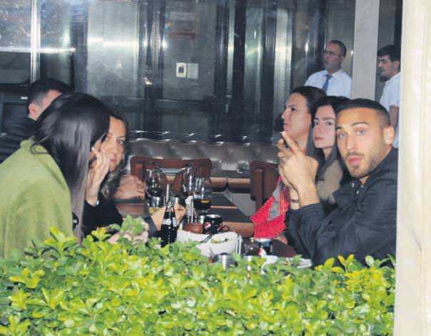 Beşiktaş'ın golcüsü Cenk Tosun 4 Mayıs'ta imzalıyor - 1