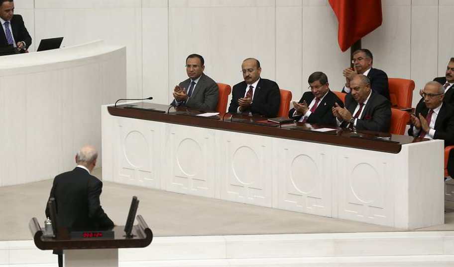 Devlet Bahçeli'den alkış alan hareket