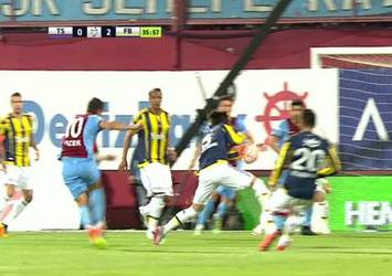 Derbide penaltı tepkisi!