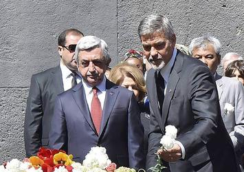Para Canavarı!