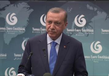 Cumhurbaşkanı Erdoğan'ın güldüren yastuk espirisi
