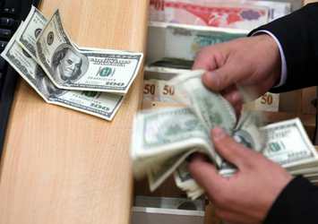 Altın fırladı dolar düşüyor