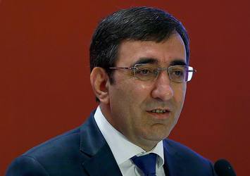 'Siyasi istikrar olmadan, ekonomide başarılı olamayız'