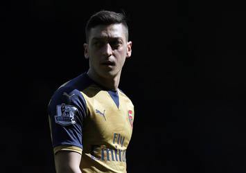 Mesut Özil: Fenerbahçe forması giymek isterim