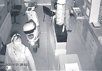 Karakol yanındaki 10 işyerini soydular