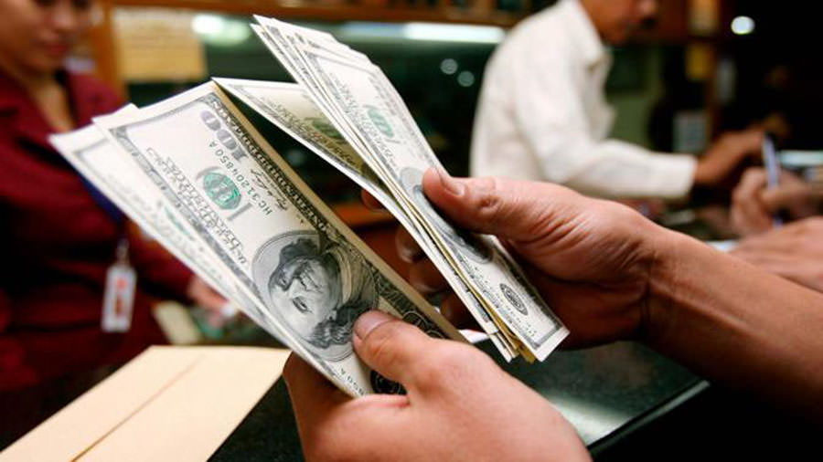Dolar 6 ayın en düşük seviyesine geriledi