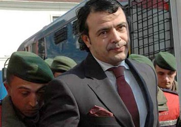 Hayali muhbir vurgunu!