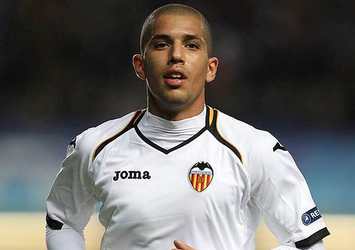Diego gidiyor, Feghouli geliyor