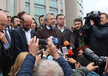 Can Dündar'a saldırı girişimi