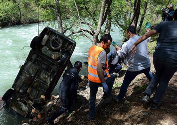 Tunceli'de feci kaza: 2 öğretmen hayatını kaybetti
