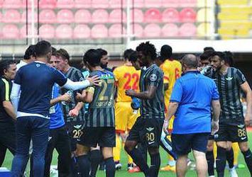 Süper Lig'de teknik direktörden olay hareket