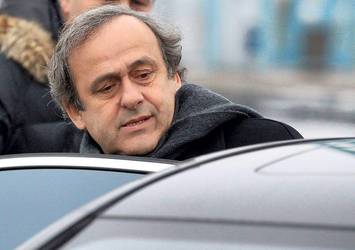 Platini'den istifa kararı