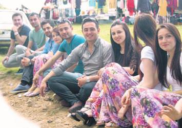 Çanakkaleli bekarlar bu sokakta eş buluyor