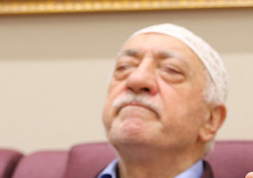 Gülen talimat verdi, orucu bırakıp içkiye başladılar