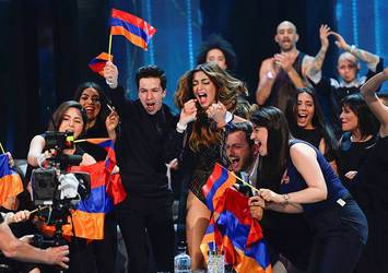Eurovision'da Ermenistan ekibine inceleme
