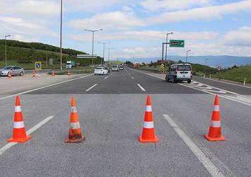 TEM’in Bolu Dağı Tüneli çıkışı ulaşıma kapatıldı