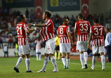 Antalya'dan Trabzonspor'a tarihi fark!