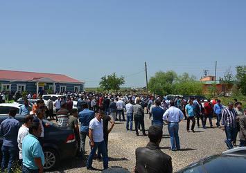 Diyarbakır'daki taziye evinde HDP'lilere tepki