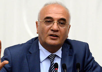 Bakan Elitaş: Kılıçdaroğlu ağzındaki kanı silecek